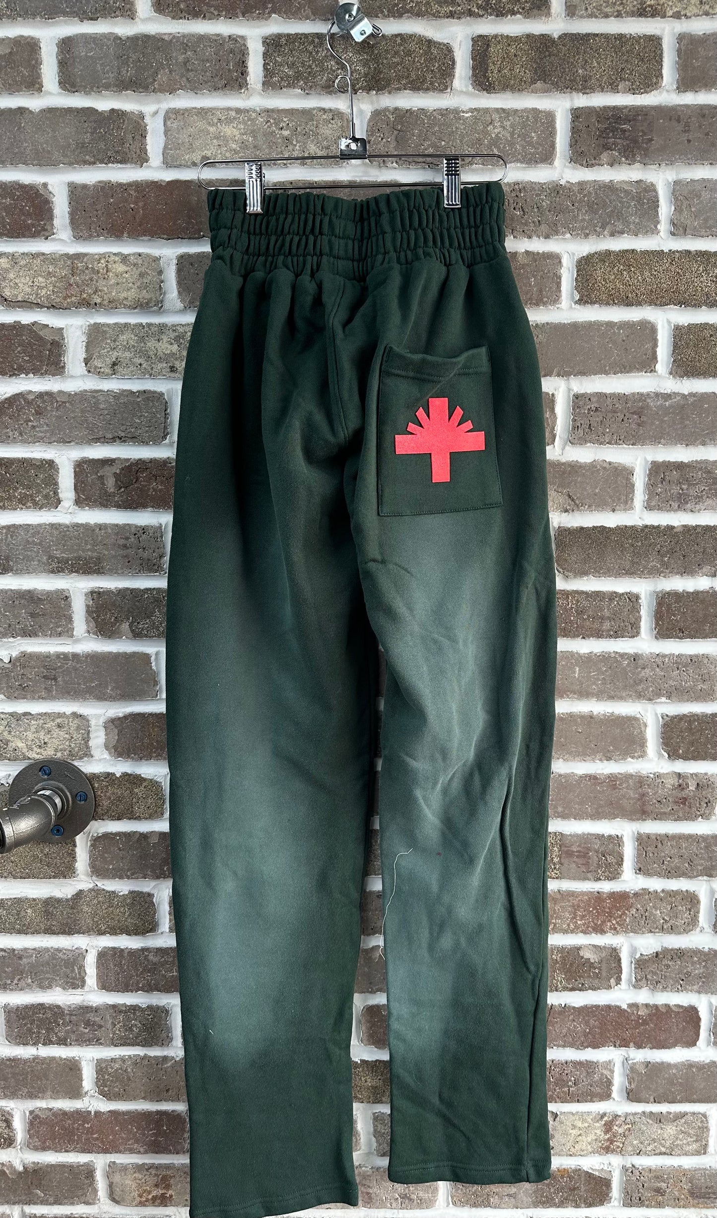 Vertabrae Green/Red Sweatpants