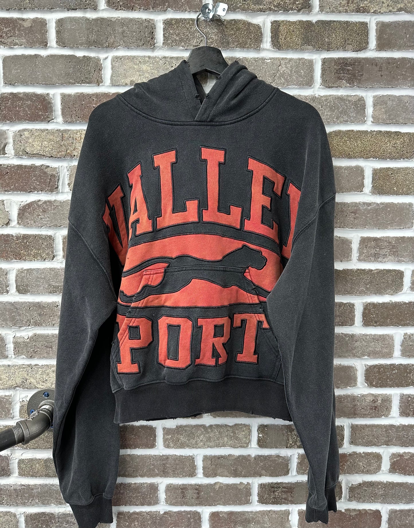 Vale Forever Black Crest Pullover Hoodie