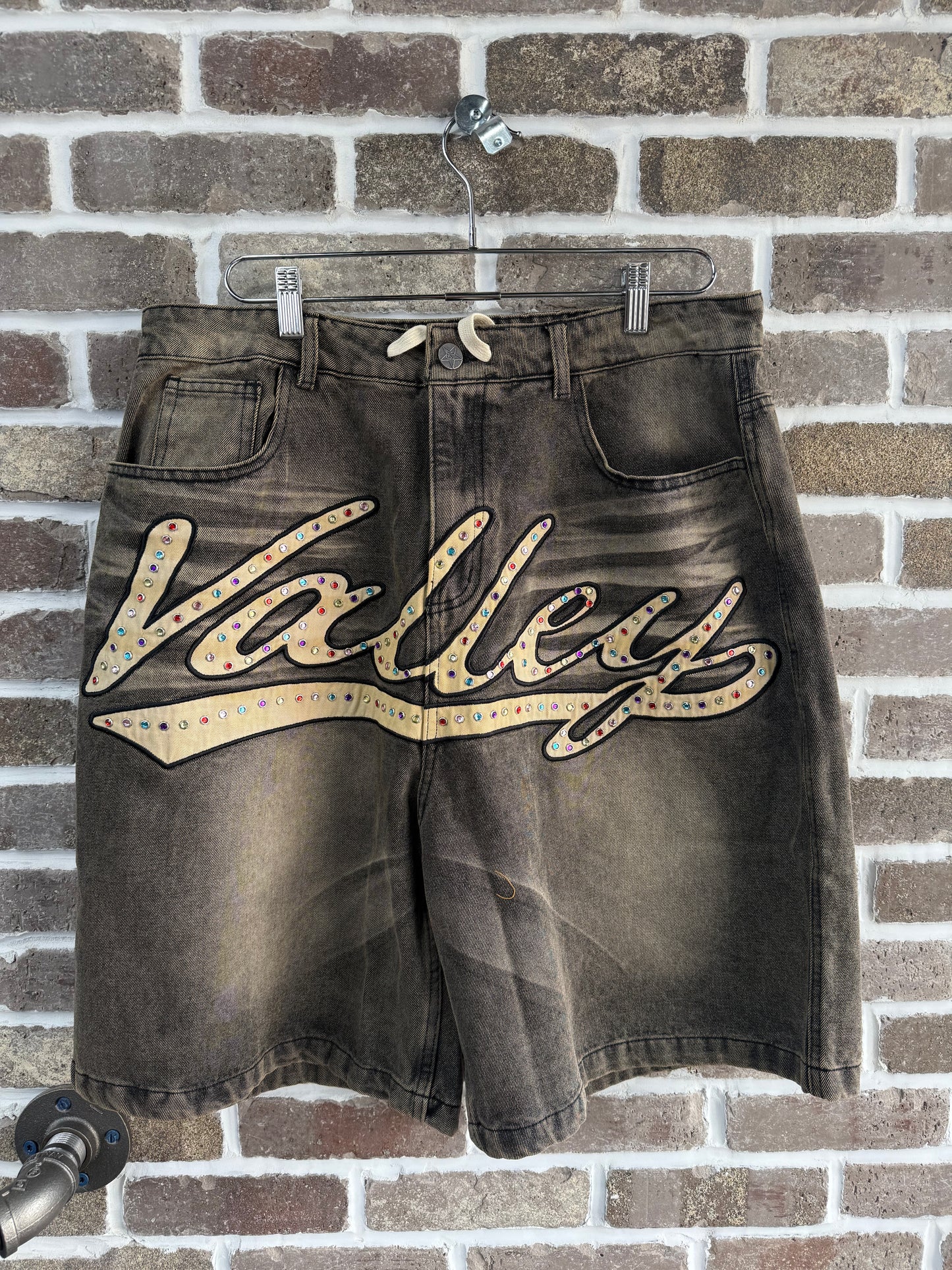 Vale Forever Black Skittle Jorts