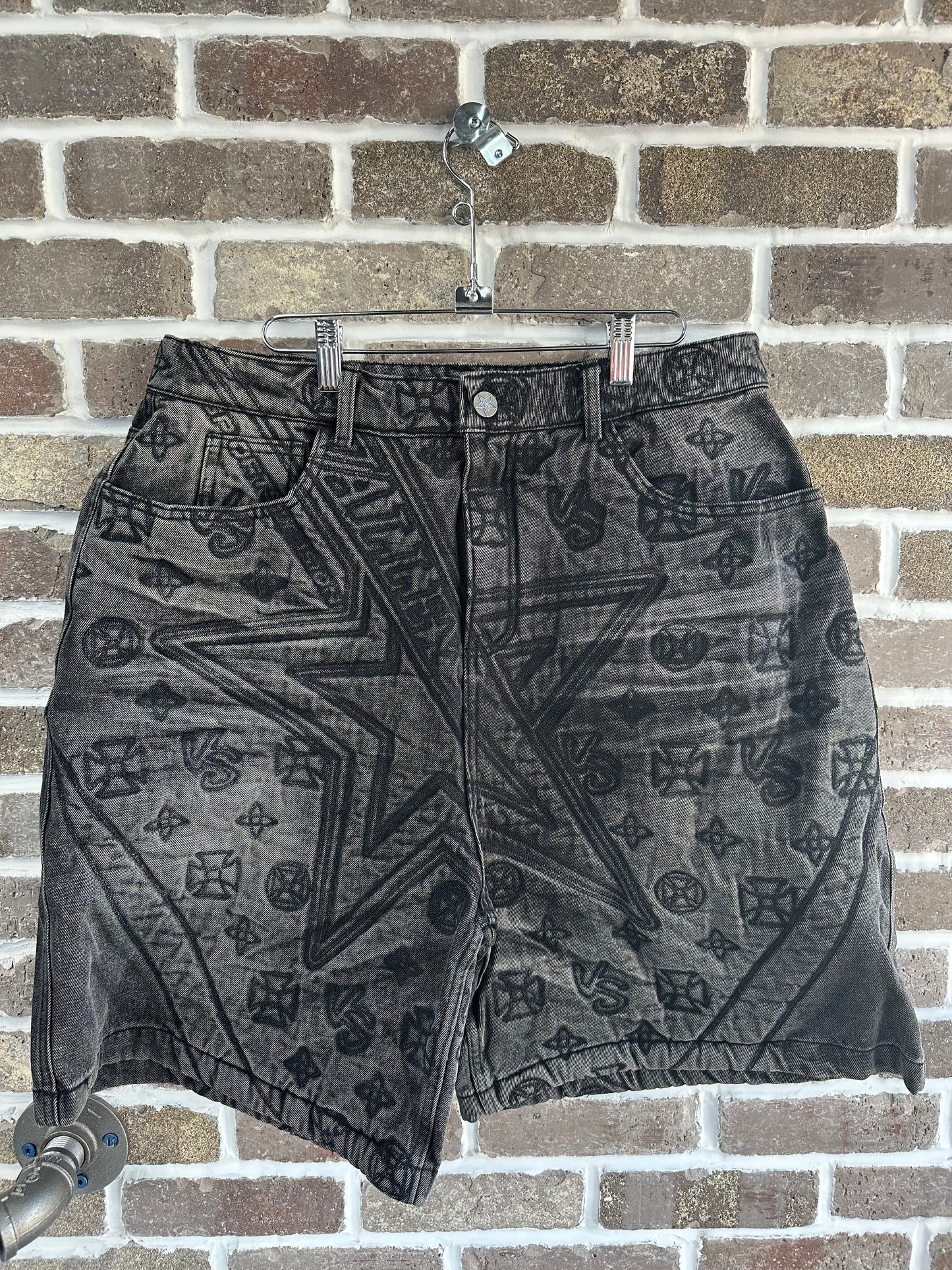 Vale Forever Black Spade Jorts