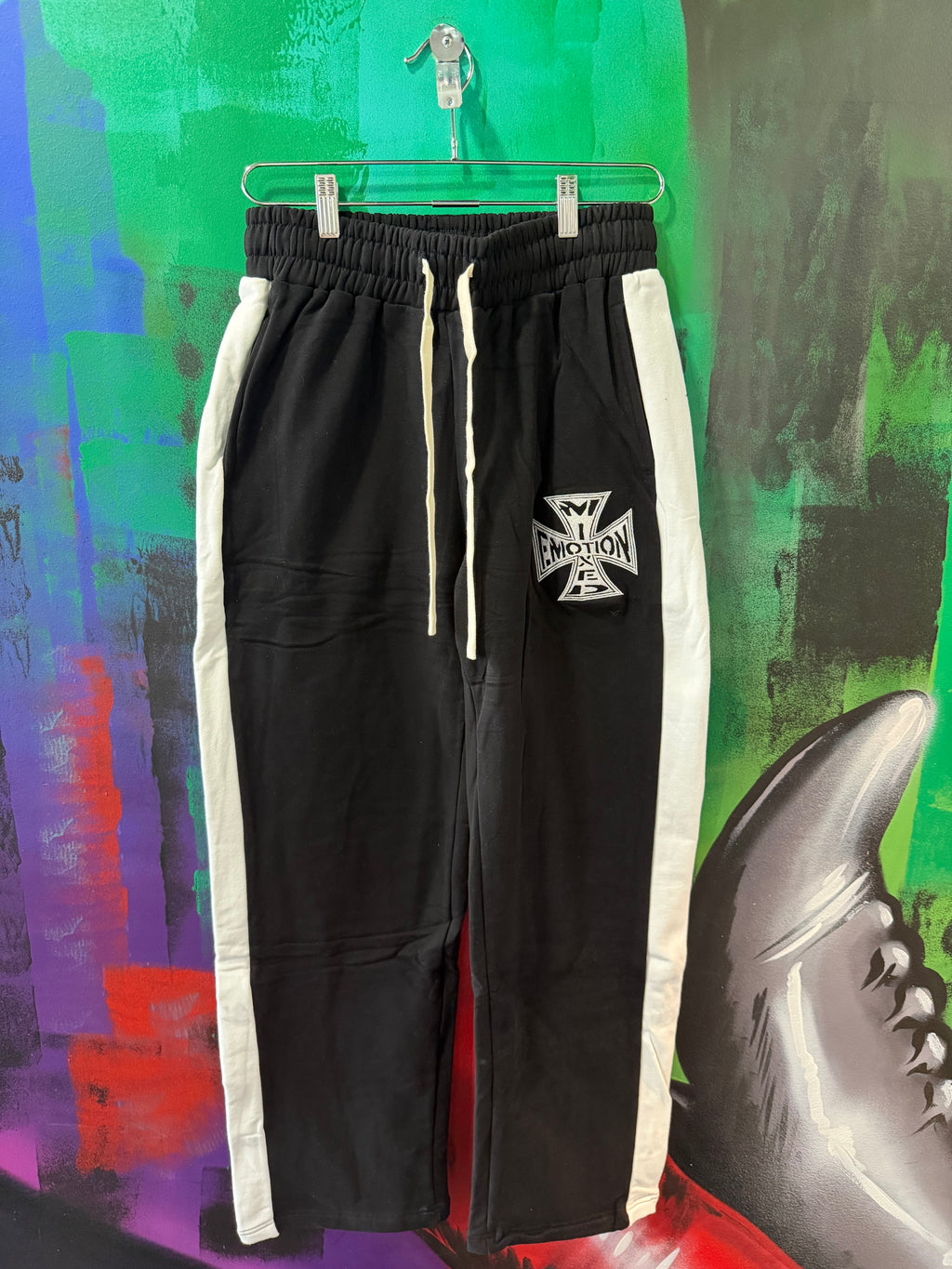 Mixed Emotion Black Quarter Pants
