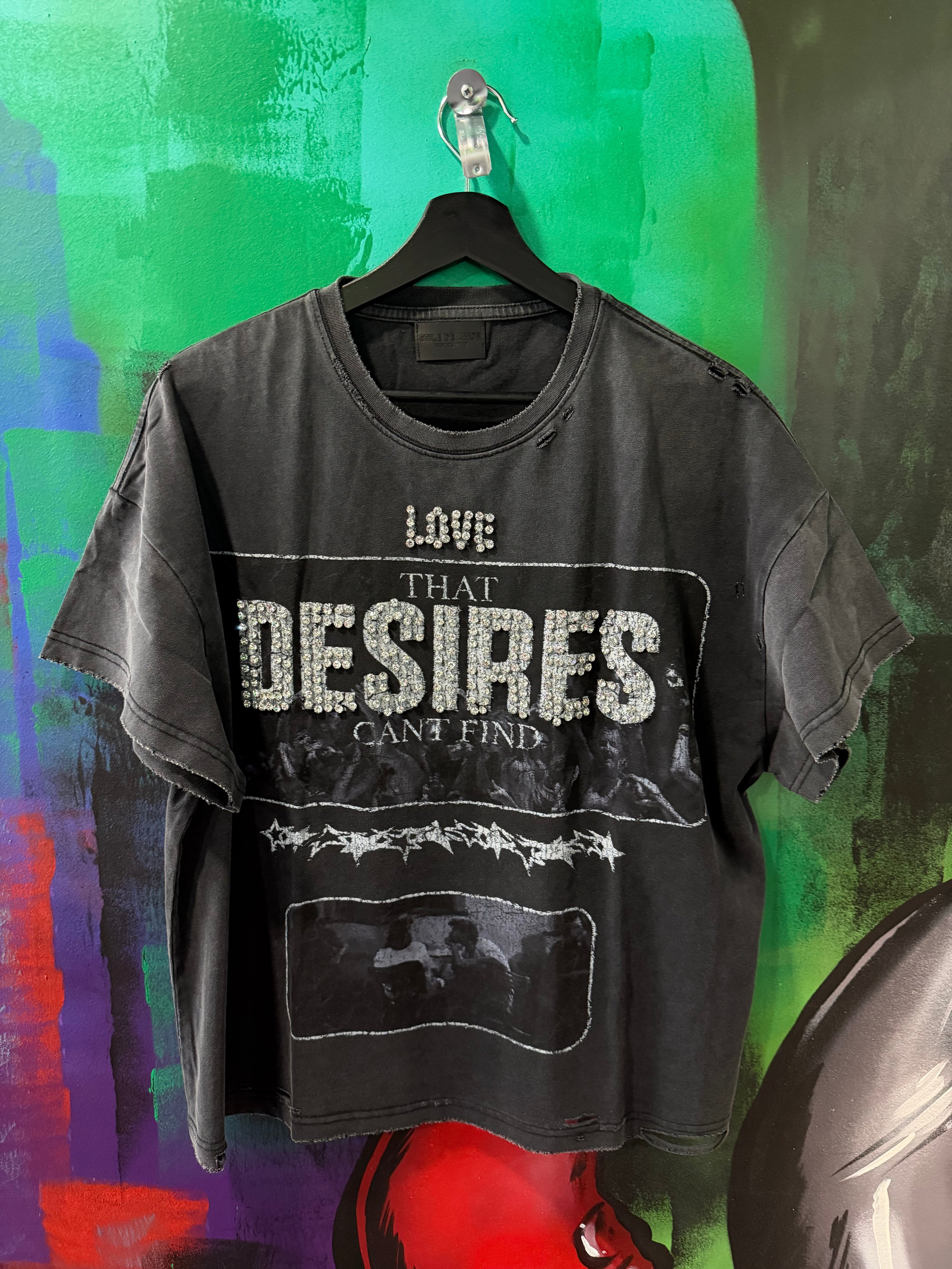 Amor In Desires Tee