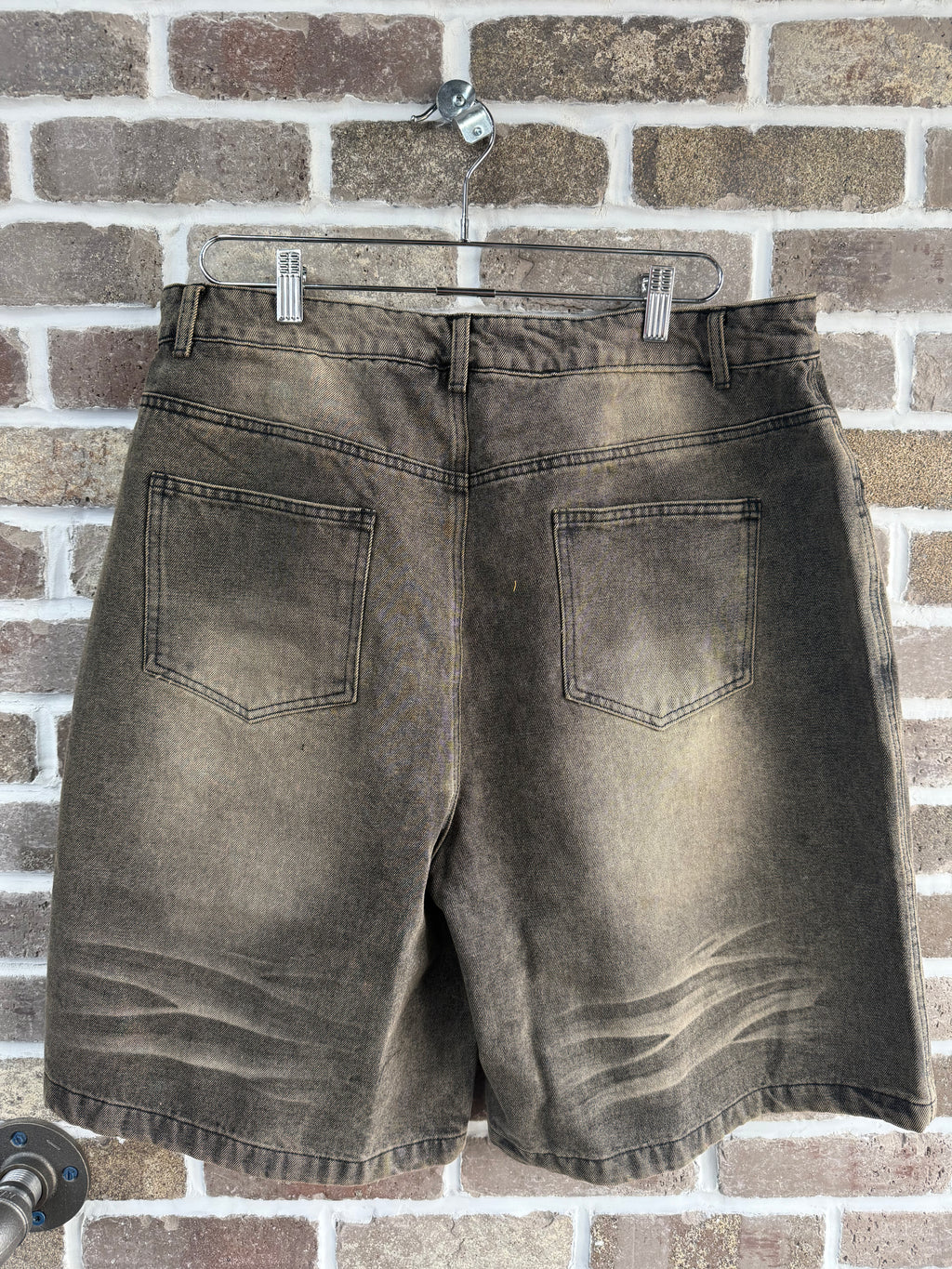 Vale Forever Black Skittle Jorts