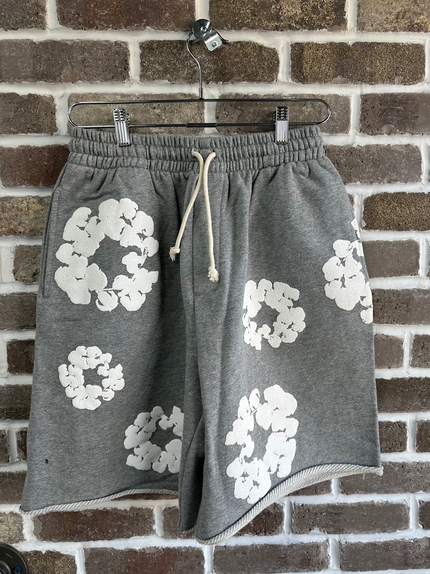 Denim Tears The Cotton Wreath Shorts Grey