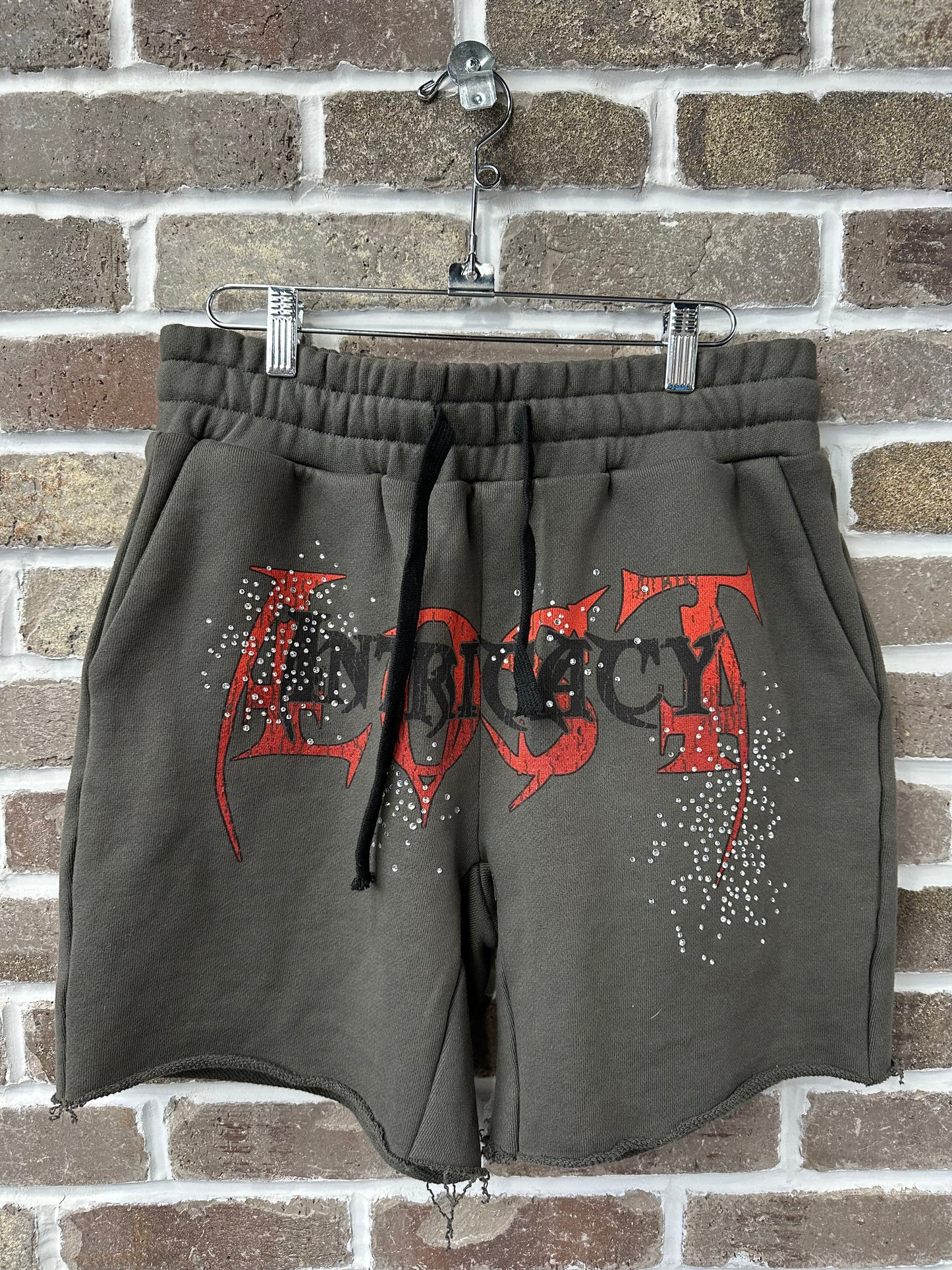 Lost Intricacy Wings Short Stone Grey