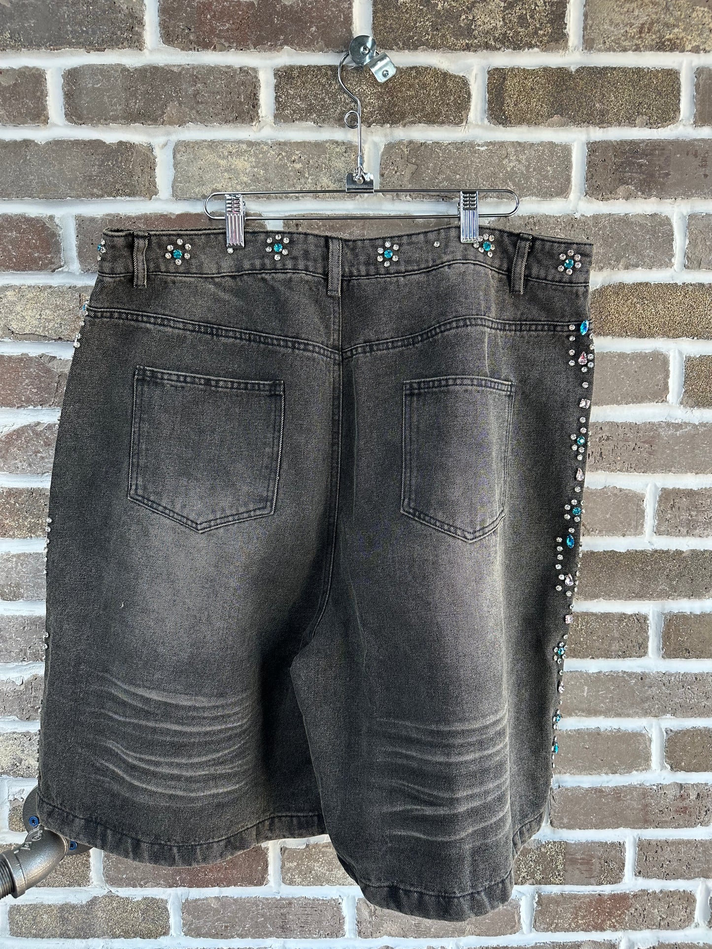 Vale Forever Candy Jorts Black